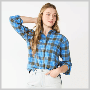 Juniors' SOÂ® Button Front Flannel Top