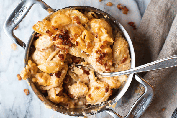 Smoked Gouda and Bacon Macaroni and Cheese