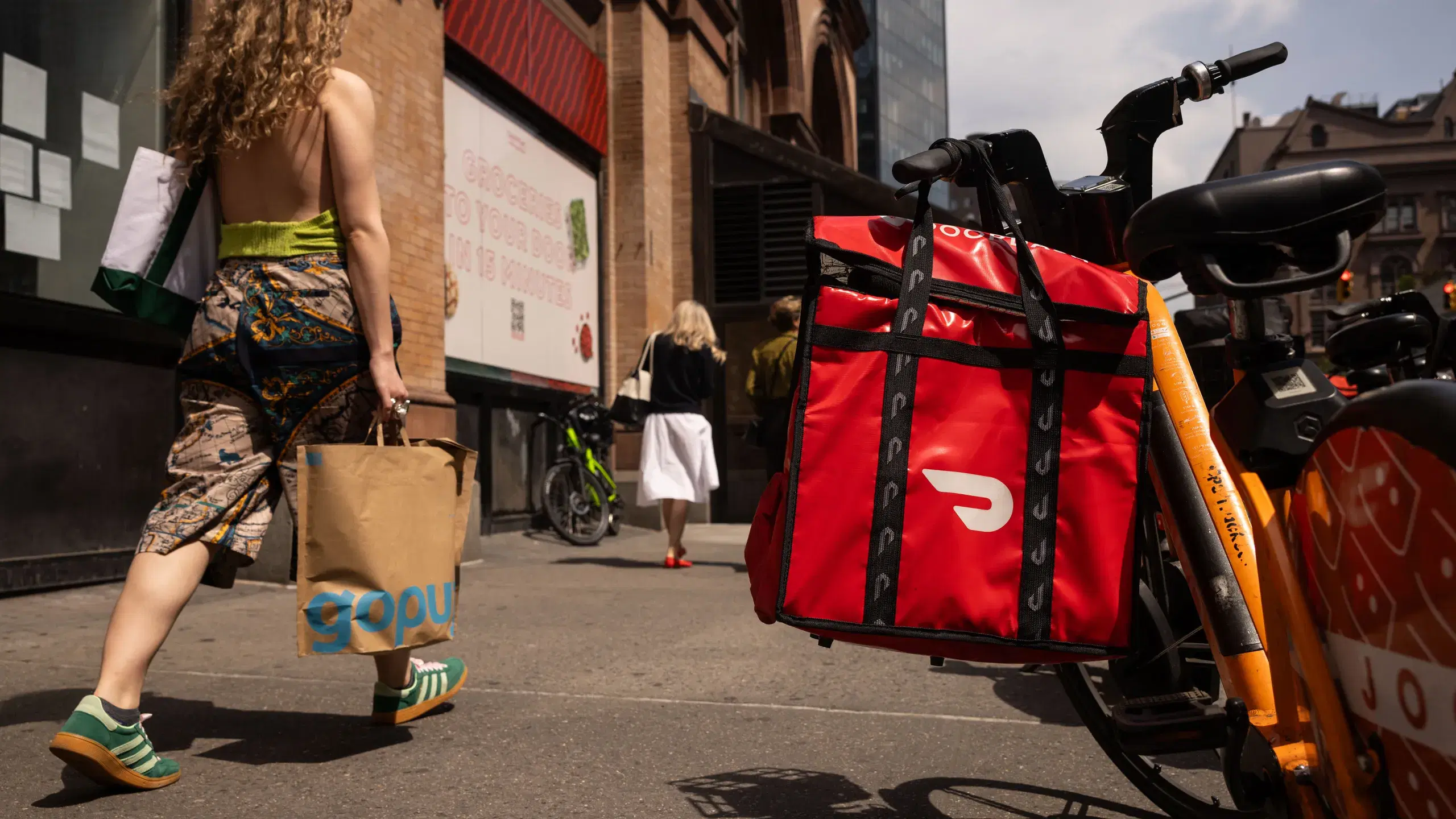 Lunch Rush vs Dinner Rush for DoorDash Drivers
